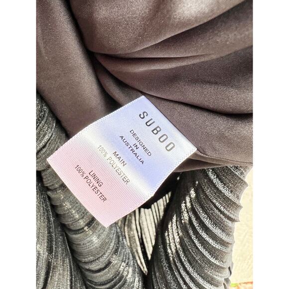 Suboo Crystal Bell Sleeve Plunging Wire Neck Maxi Dress Black Women's Size XS - Picture 9 of 11